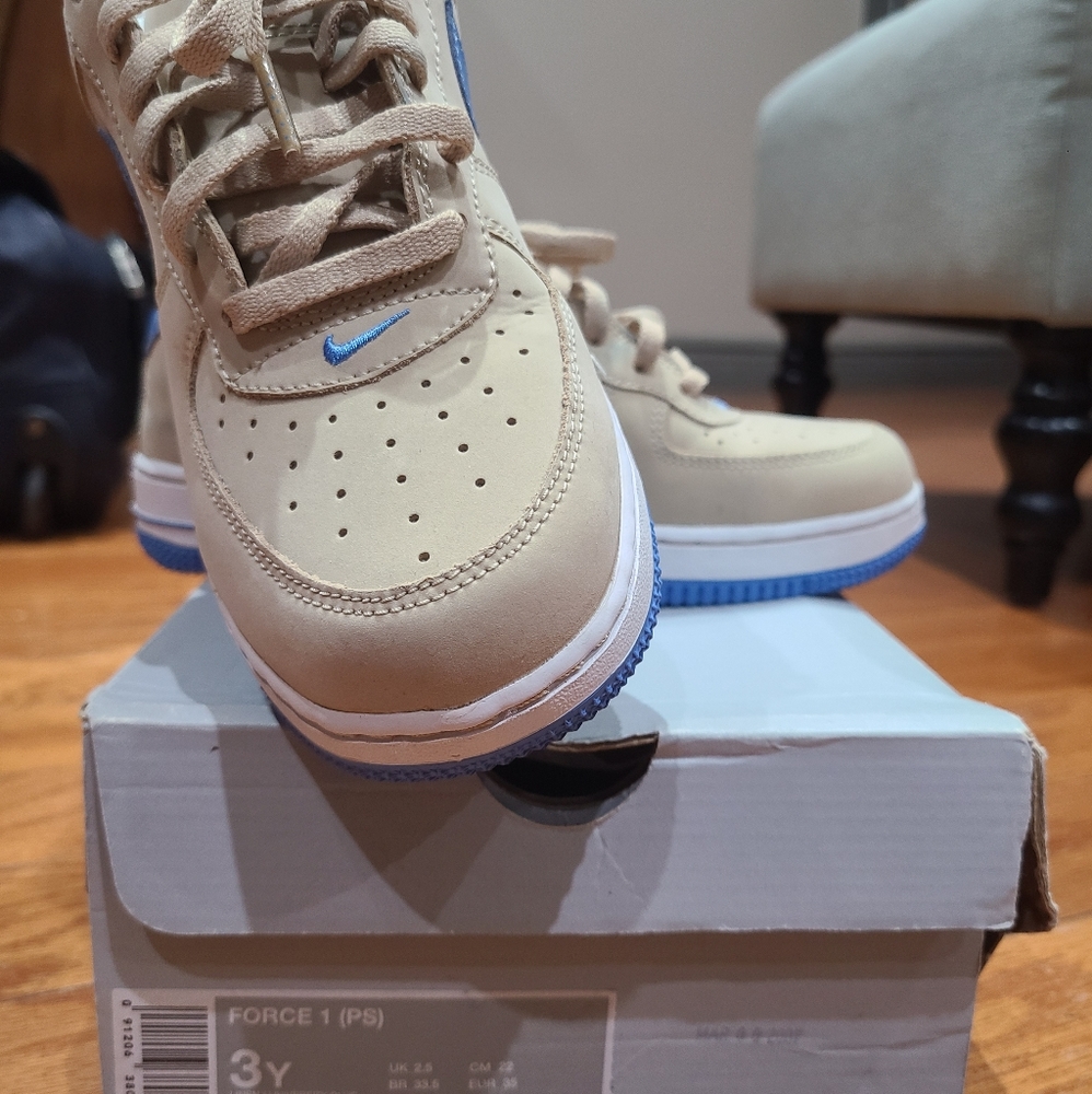 Nike Air Force 1